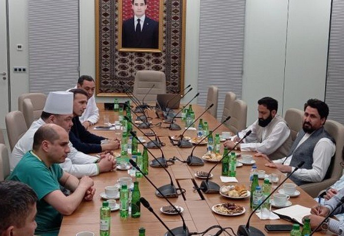 Aşgabat we Hyrat Owganystana türkmen derman serişdelerini ibermek meselelerini maslahatlaşdylar Aşgabat we Hyrat Owganystana türkmen derman serişdelerini ibermek meselelerini maslahatlaşdylar