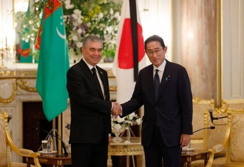 Gurbanguly Berdimuhamedov Meets Japanese Prime Minister Kishida