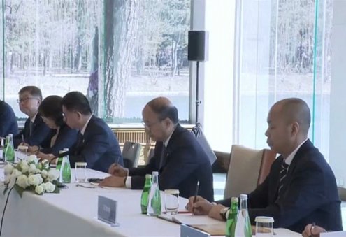 Gurbanguly Berdimuhamedov Holds Talks With CNPC Head in Beijing