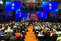 Armenian Prime Minister Invites Turkmen President to COP17 Leaders’ Summit