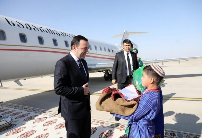Gruziýanyň Premýer-ministriniň Türkmenistana resmi sapary başlady