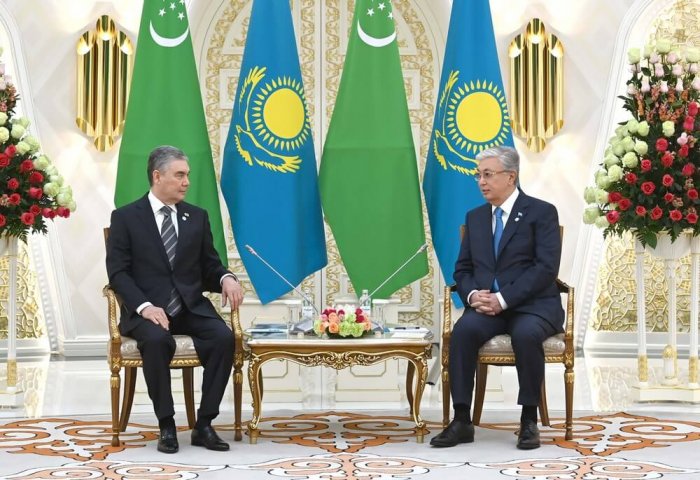 Türkmen halkynyň Milli Lideri Gazagystan Respublikasynyň Prezidenti bilen duşuşdy