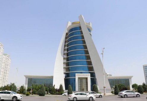 Türkmenistan bankalarının sağladıkları kredilerin toplam bakiyesi 90,1 milyar manatı aştı