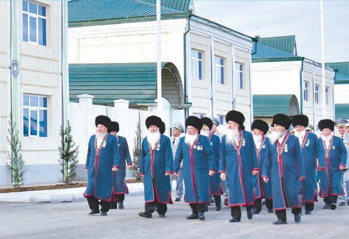 Türkmenabat kentinde 36 adet iki katlı müstakil konut hizmete açıldı