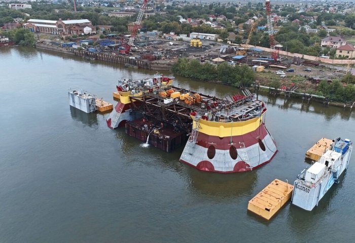 Lukoil’s Caspian Oil Field Grayfer to Start Production in 2022 Lukoil’s Caspian Oil Field Grayfer to Start Production in 2022