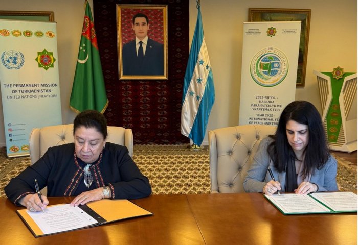 Туркменистан и Гондурас подписали Совместное коммюнике об установлении дипломатических отношений Туркменистан и Гондурас подписали Совместное коммюнике об установлении дипломатических отношений