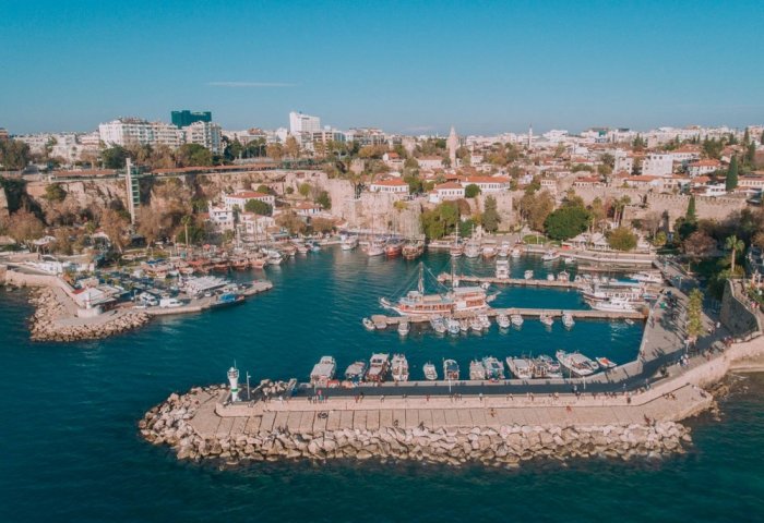 Ýanwar-mart: Türkiýäniň syýahatçylykdan alan girdejileri $9,5 milliarda ýetdi Ýanwar-mart: Türkiýäniň syýahatçylykdan alan girdejileri $9,5 milliarda ýetdi