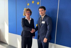 Turkmenistan, EU Discuss Development of Trans-Caspian Transport Corridor