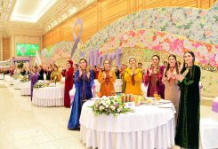 Turkmenistan to Distribute Cash Gifts to Women on March 8