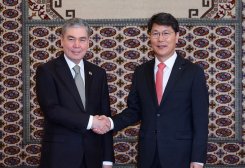 Türkmenistan we Günorta Koreýa energetika, ulag pudagyndaky hyzmatdaşlygy maslahatlaşdylar