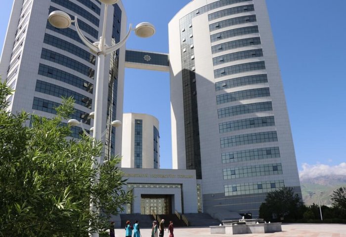 В Туркменистане выставлено на аукцион 25 государственных объектов