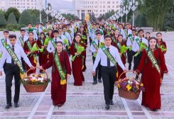 Turkmenistan Widely Celebrates Ashgabat’s 145th Anniversary and Last Bell Holiday