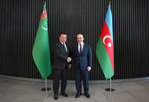Turkmenistan, Azerbaijan Discuss Expanding Economic Cooperation in Baku
