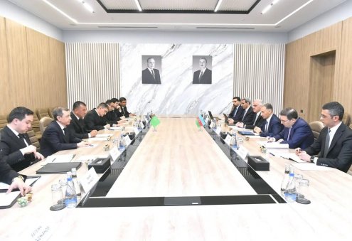 Turkmenistan, Azerbaijan Seek to Expand Transport Cooperation