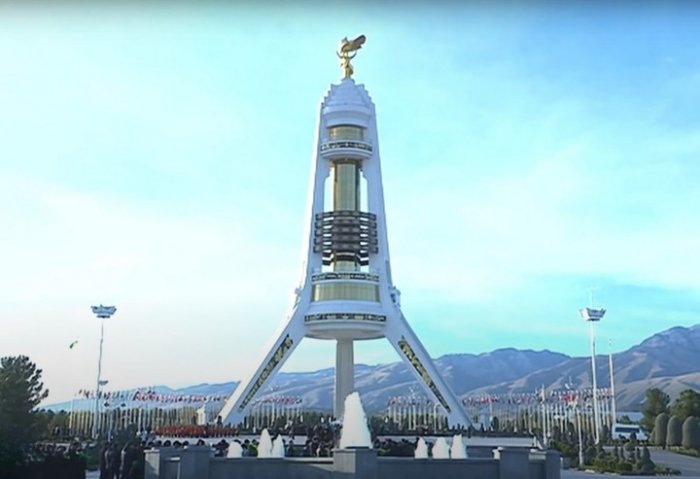 Президент Туркменистана возглавил торжества по случаю Международного дня нейтралитета Президент Туркменистана возглавил торжества по случаю Международного дня нейтралитета