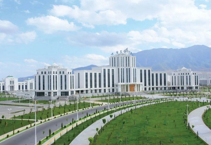 “Mukaddes Gün” hususy kärhanasy Arkadag şäherinde elektrik bekedini gurar “Mukaddes Gün” hususy kärhanasy Arkadag şäherinde elektrik bekedini gurar