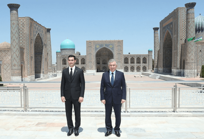 Türkmenistanyň Prezidenti Özbegistanyň resmisi bilen duşuşdy we Samarkanda sapar etdi