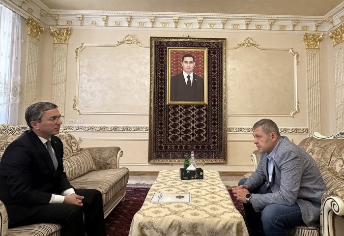 Ýerewanda Türkmenistanyň Söwda öýüni açmak mümkinçilikleri maslahatlaşyldy Ýerewanda Türkmenistanyň Söwda öýüni açmak mümkinçilikleri maslahatlaşyldy