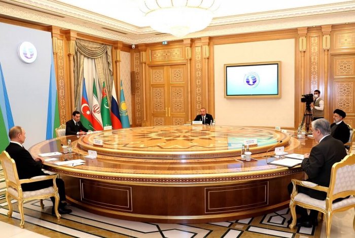 Президенты прикаспийских стран подписали коммюнике по итогам саммита в Ашхабаде