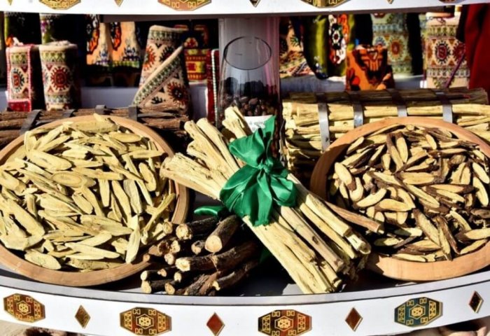 Foreign Businesses Buy Turkmen Licorice Roots, Oil Products