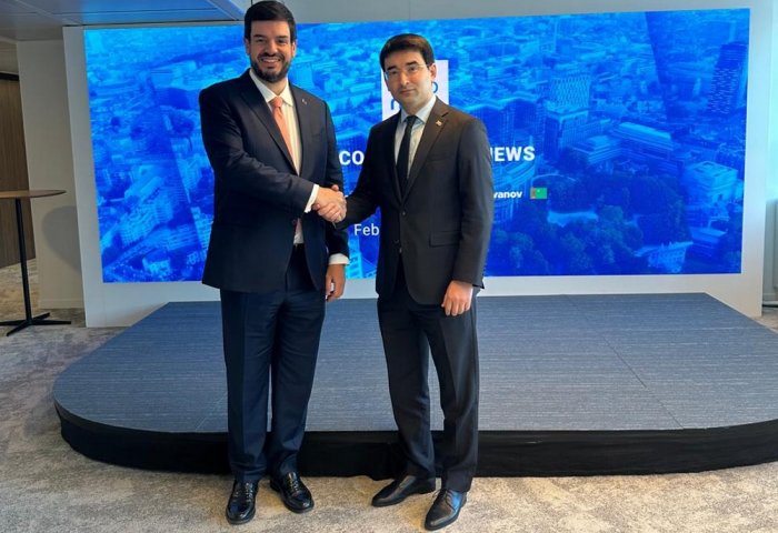 “Euronews”-yň wekiliýeti ýerli media serişdeleri bilen hyzmatdaşlyk üçin Türkmenistana geler “Euronews”-yň wekiliýeti ýerli media serişdeleri bilen hyzmatdaşlyk üçin Türkmenistana geler