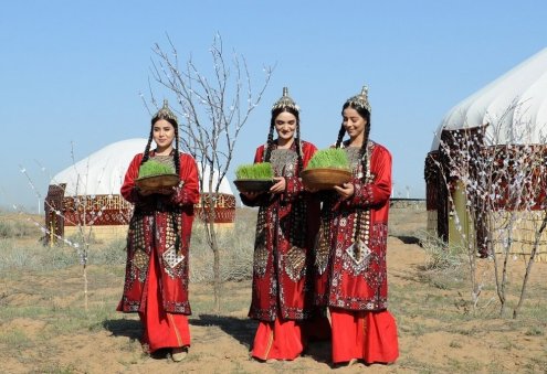 Turkmenistan Reschedules Day Off For Nowruz Holiday