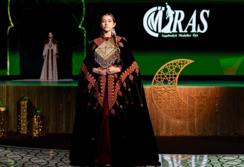 Turkmenistan’s Miras Showcases Collection at Modest Fashion Day in Kazan