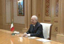 Serdar Berdimuhamedov Receives New Ambassadors of Italy, South Korea