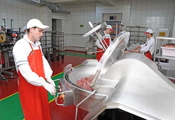 Bereketli, yeni salam ve sucuk çeşitlerinin üretimini başlattı Bereketli, yeni salam ve sucuk çeşitlerinin üretimini başlattı