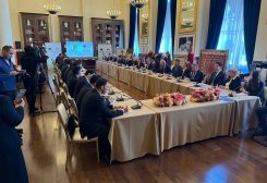 Turkmenistan, U.S. Discuss Expanding Investment Cooperation