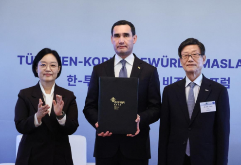 Turkmen President Meets With South Korean Prime Minister