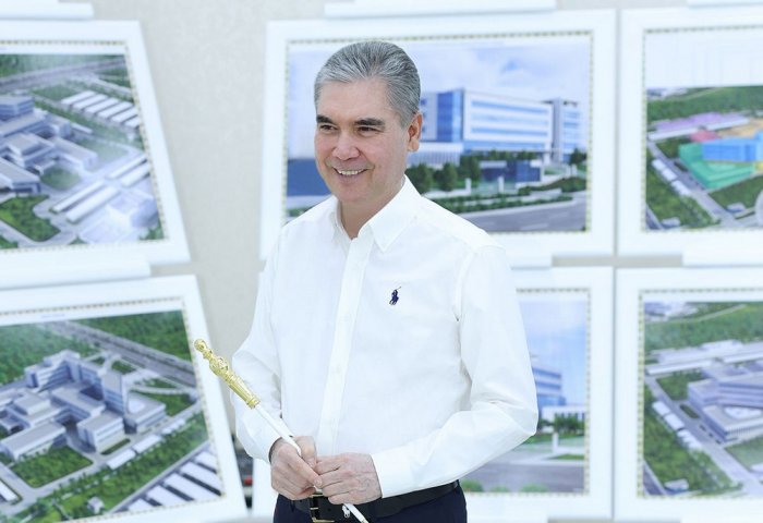 Гурбангулы Бердымухамедов ознакомился со строительством Международного педиатрического центра в Ашхабаде Гурбангулы Бердымухамедов ознакомился со строительством Международного педиатрического центра в Ашхабаде