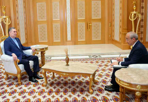 Gurbanguly Berdimuhamedov Meets Economy Minister of Azerbaijan