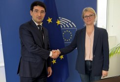 Turkmenistan, EU Outline Next Steps for Cooperation