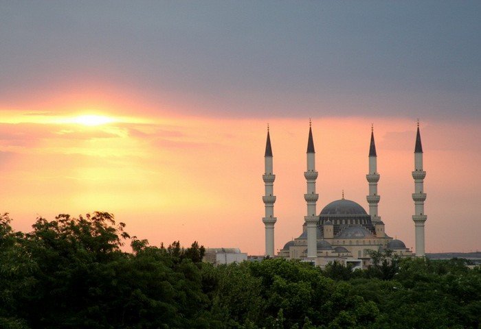 Türkmenistanda Oraza baýramy mynasybetli dynç güni duşenbä geçirildi Türkmenistanda Oraza baýramy mynasybetli dynç güni duşenbä geçirildi