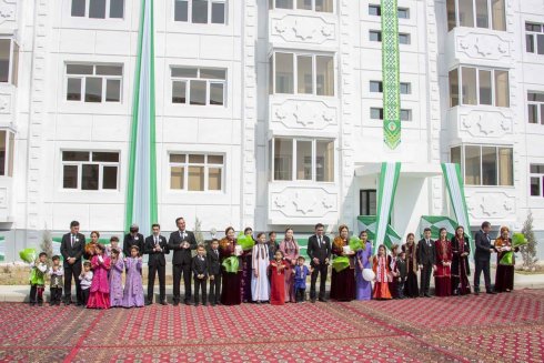 Large Families in Turkmenistan to Receive Housing Keys