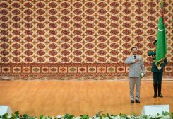Turkmen President Awards Military Personnel on 35th Independence Anniversary
