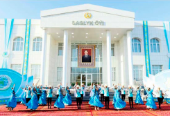 Turkmenistan Plans to Build 50 Health Centers
