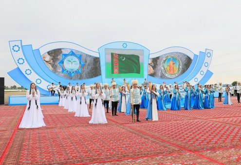 Президент Туркменистана принял участие в открытии водоочистного сооружения Bagtyýarlyk