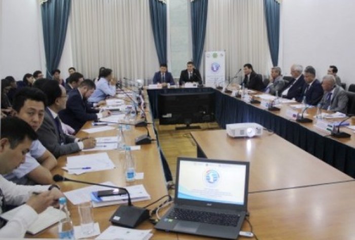 В Бишкеке проведен круглый стол посвящённый первому Каспийскому экономическому форуму