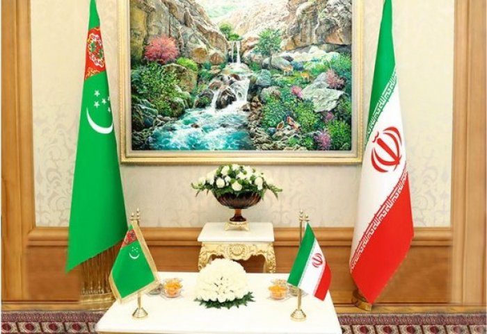 Türkmenistanyň Prezidenti eýranly kärdeşi bilen COVID-19-yň täsirini azaltmagy maslahatlaşdy Türkmenistanyň Prezidenti eýranly kärdeşi bilen COVID-19-yň täsirini azaltmagy maslahatlaşdy