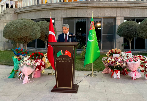 Aşgabatda Türkiýäniň ilçisiniň wezipesini tamamlamagy mynasybetli kabul edişlik geçirildi