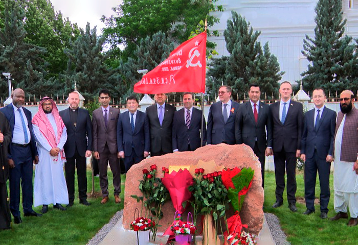 Aşgabatda Ýeňşiň 80 ýyllygy mynasybetli seýilgäh açyldy Aşgabatda Ýeňşiň 80 ýyllygy mynasybetli seýilgäh açyldy