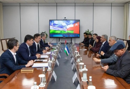 Uzbekistan, Oman Expand Partnership on Transport Corridor via Turkmenistan, Iran