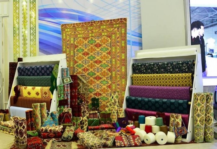 Kerwenler şirketi, yeni çeşit kilim ve örtülerin üretiminine başladı Kerwenler şirketi, yeni çeşit kilim ve örtülerin üretiminine başladı