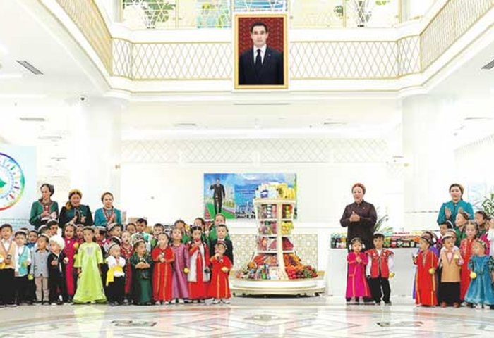 Children Across Turkmenistan Receive Holiday Gifts from National Leadership Children Across Turkmenistan Receive Holiday Gifts from National Leadership