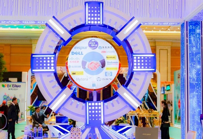 Aýdyň Gijeler Unveils Solar-Powered Streetlights Aýdyň Gijeler Unveils Solar-Powered Streetlights