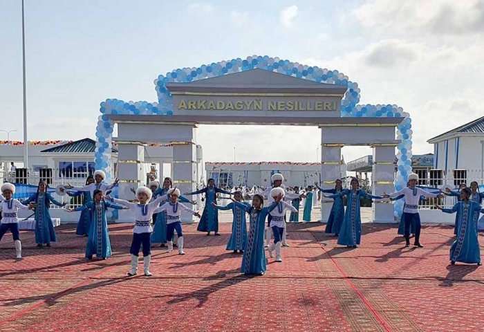 New Children's Amusement Park Opens in Turkmenistan’s Esenguly District