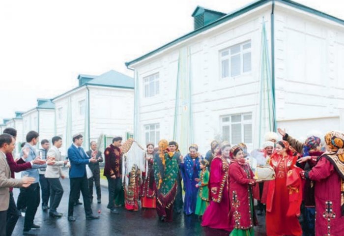 Mari vilayetinde 42 adet iki katlı müstakil evin açılışı yapıldı