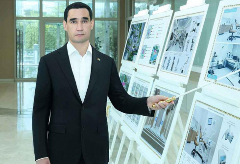 Turkmen President Reviews Construction of Dentistry Center